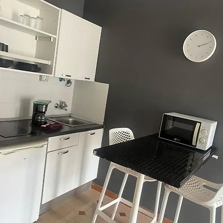 Boys Men Only Solo Hombres Apartamento