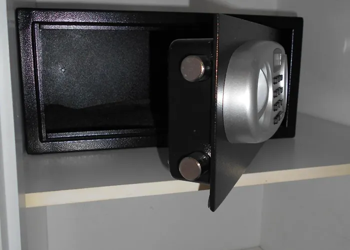 Boys Men Only Solo Hombres 아파트