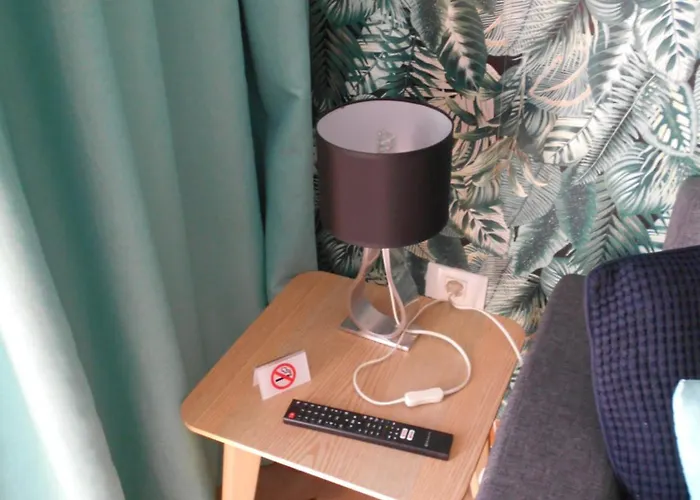 아파트 Boys Men Only Solo Hombres *