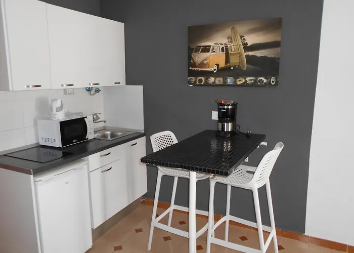 아파트 Boys Men Only Solo Hombres *