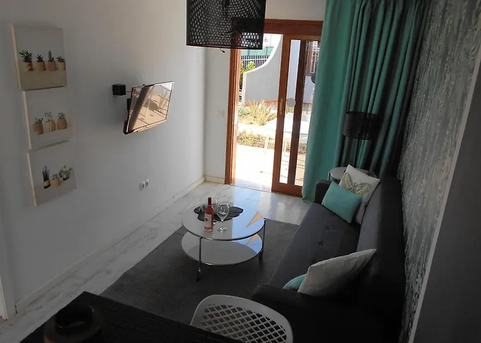 아파트 Boys Men Only Solo Hombres 마스팔로마스