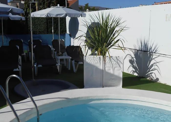 Boys Men Only Solo Hombres 마스팔로마스