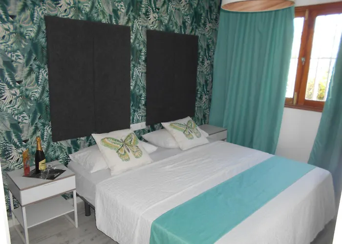 아파트 Boys Men Only Solo Hombres 마스팔로마스