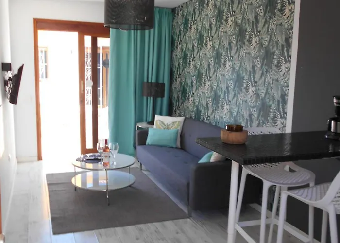 아파트 Boys Men Only Solo Hombres